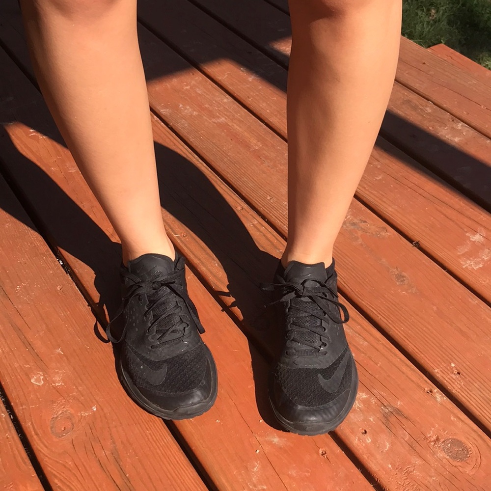 black nikes